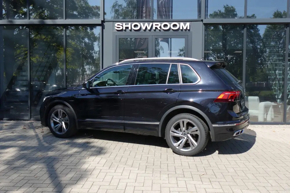 Volkswagen Tiguan 1.5 TSI R-Line PANO KEYLESS CAM uit 2021, foto 2
