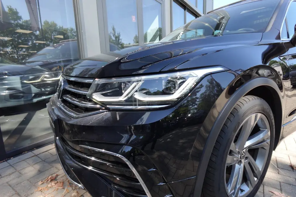 Volkswagen Tiguan 1.5 TSI R-Line PANO KEYLESS CAM uit 2021, foto 6