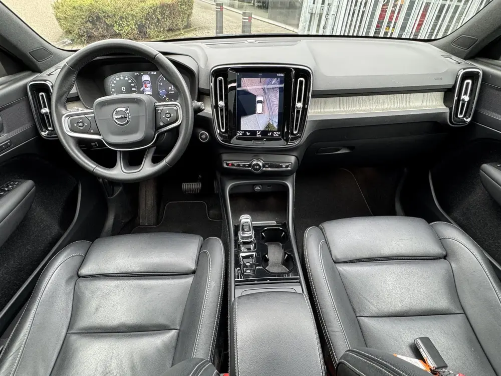 Volvo XC40 2.0 T4 Inscription Pano.dak | trekhaak | winterpa uit 2019, foto 3