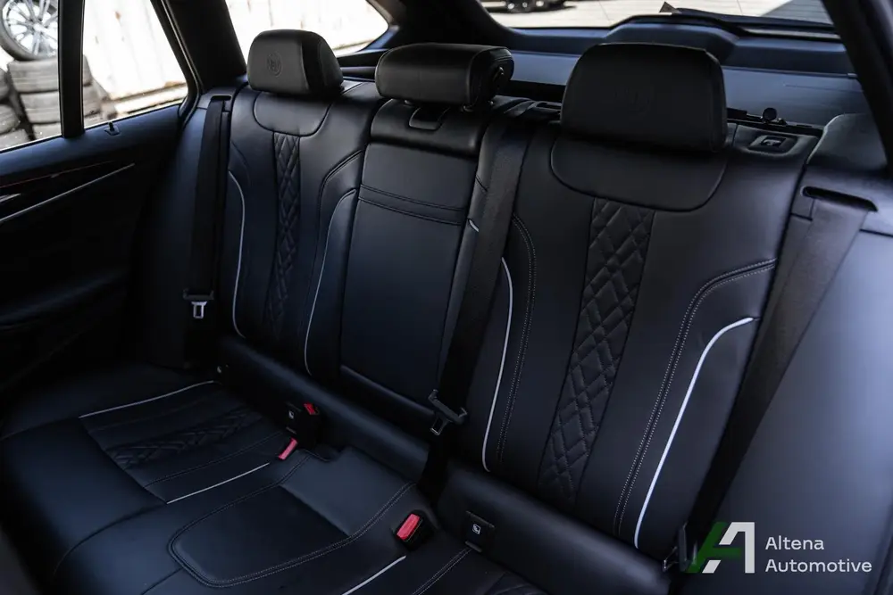 BMW B5 Touring ALLRAD uit 2021, foto 10
