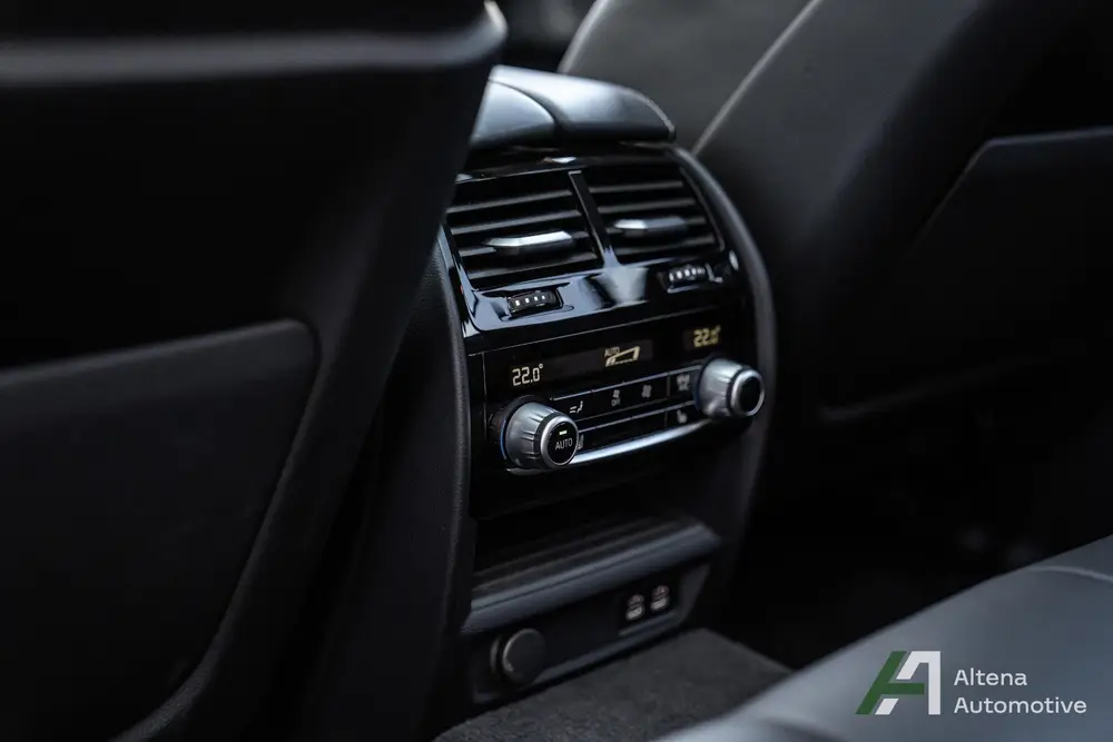 BMW B5 Touring ALLRAD uit 2021, foto 12