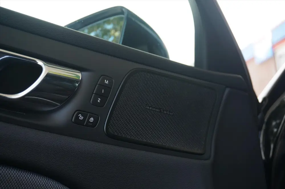 Volvo S60 2.0 T5 R Design / Camera / Trkehaak / Memory / H&K uit 2019, foto 15