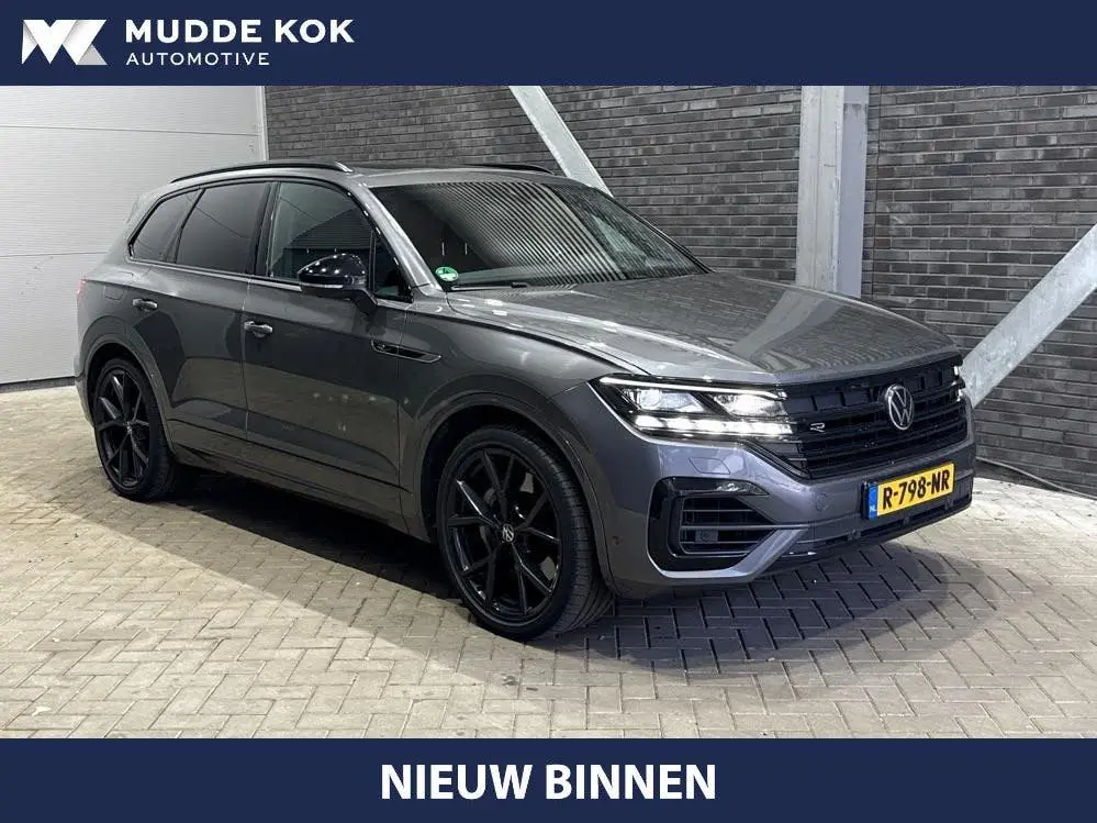Volkswagen Touareg 3.0 TSi 4MOTION R | Luchtvering | Panoram uit 2021