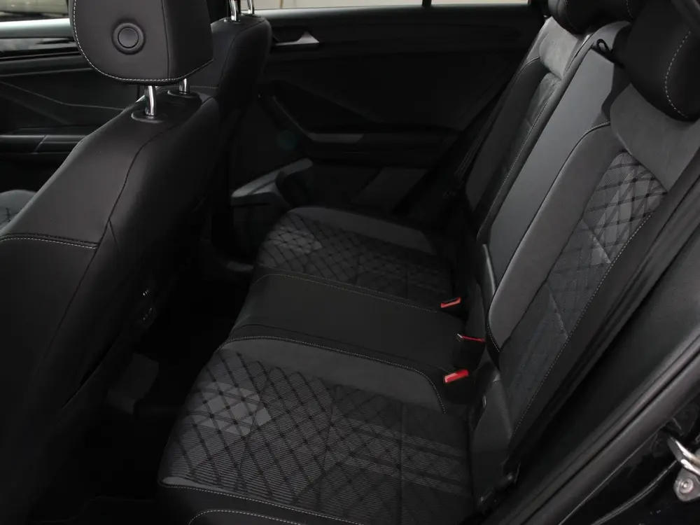 Volkswagen T-Roc 1.5 TSI DSG R-Line Climate control Adaptiev uit 2025, foto 10
