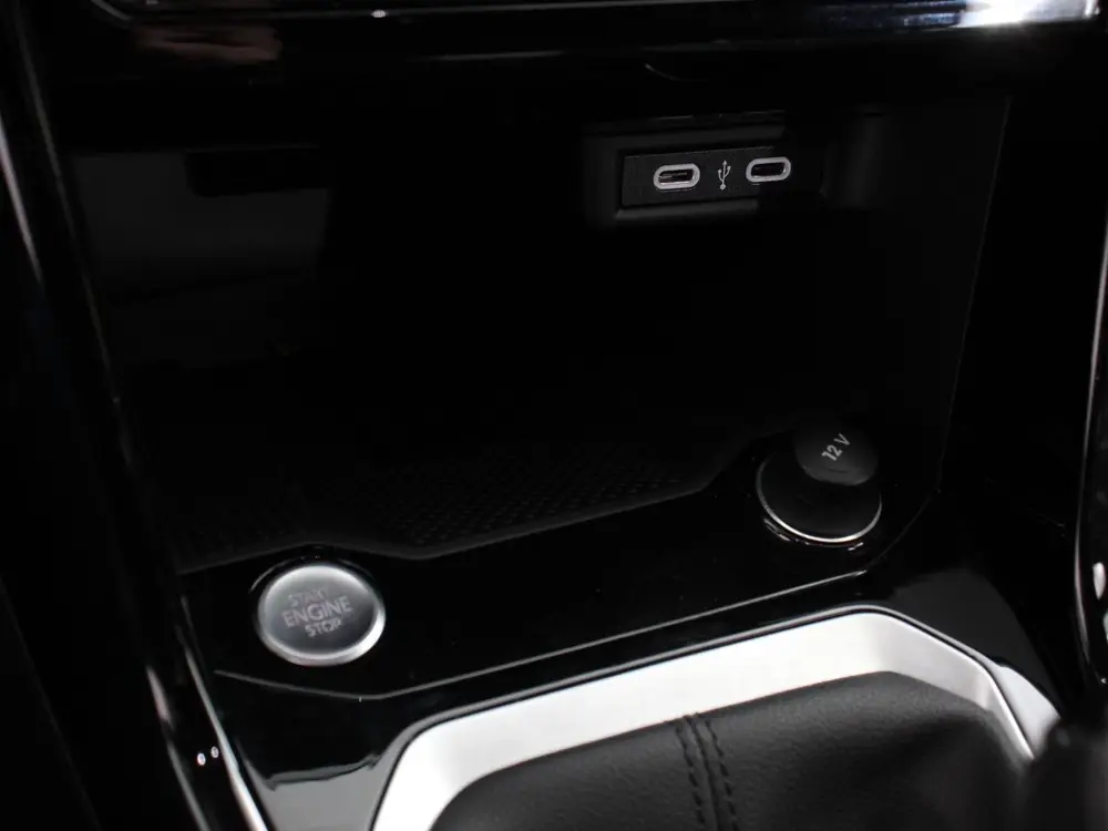 Volkswagen T-Roc 1.5 TSI DSG R-Line Climate control Adaptiev uit 2025, foto 17