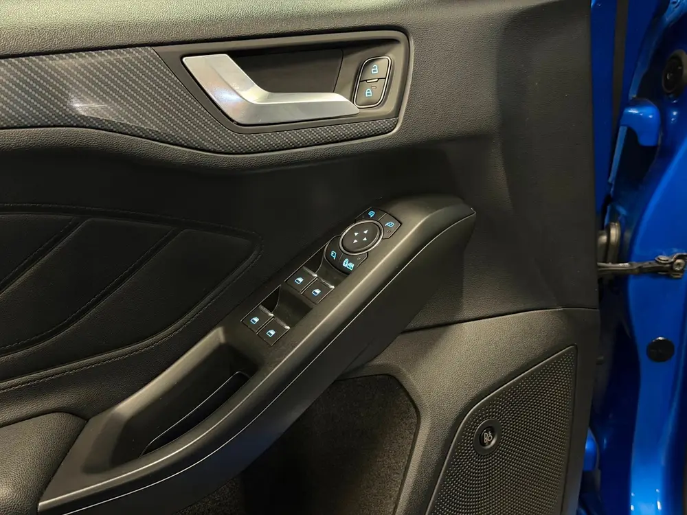 Ford Focus Wagon 1.5 EcoBoost ST Line AUT/NAVI/LED/B&O/HALF uit 2019, foto 13
