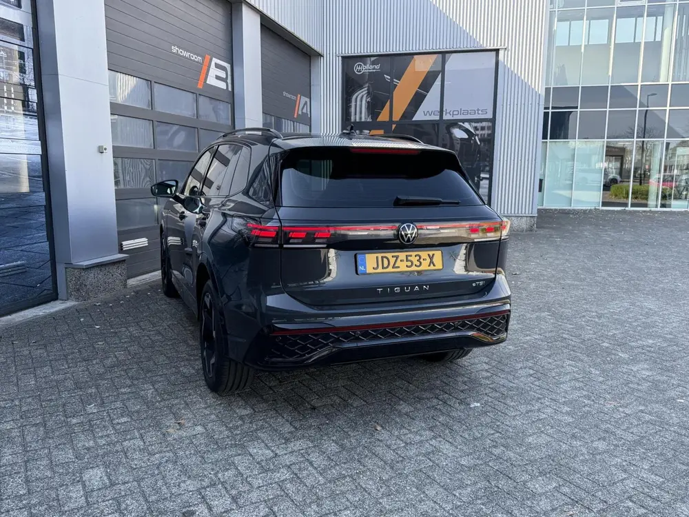 Volkswagen Tiguan 1.5 eTSI R-Line Edition|360cam|ACC|Massage uit 2024, foto 12
