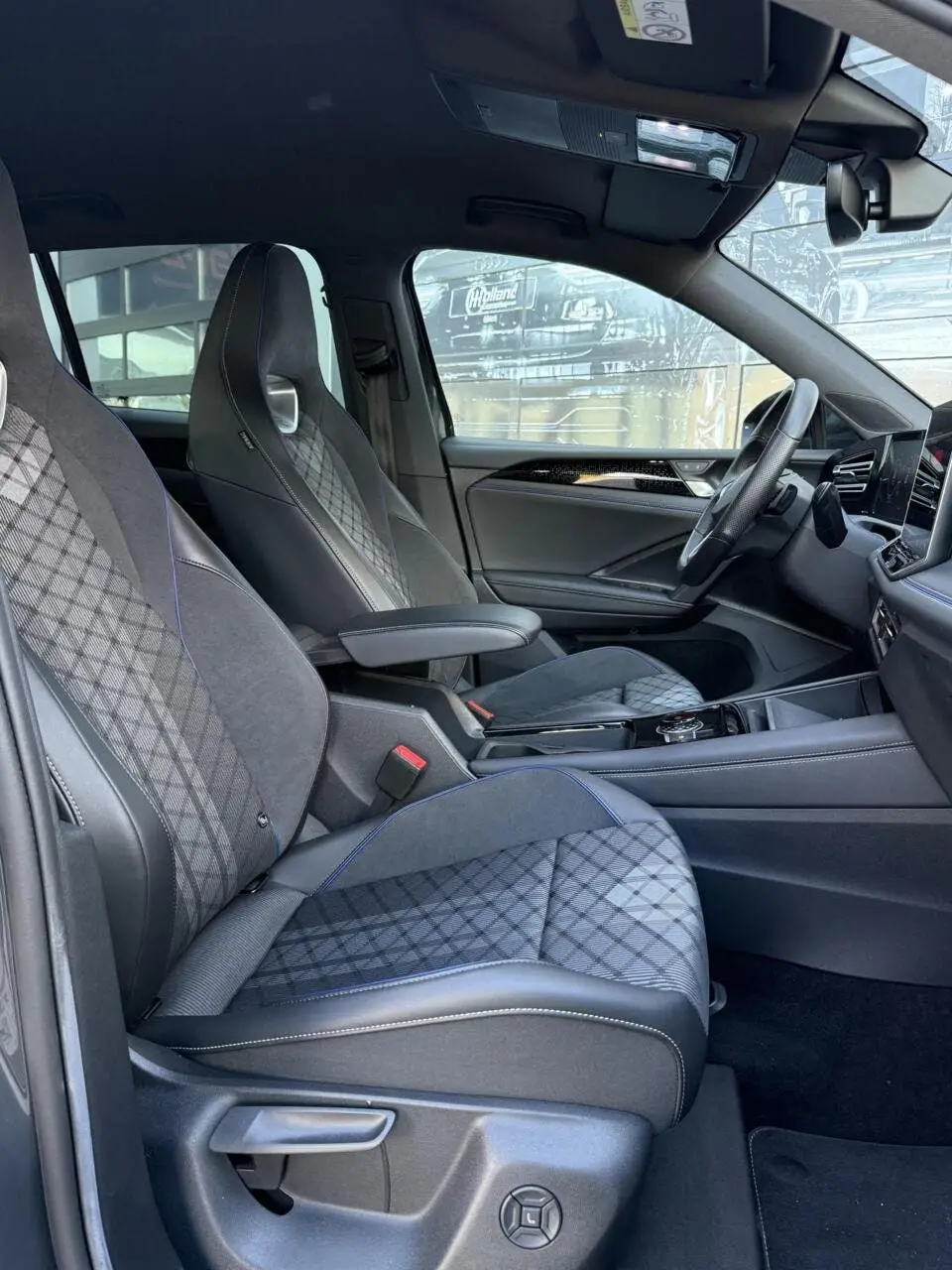 Volkswagen Tiguan 1.5 eTSI R-Line Edition|360cam|ACC|Massage uit 2024, foto 18