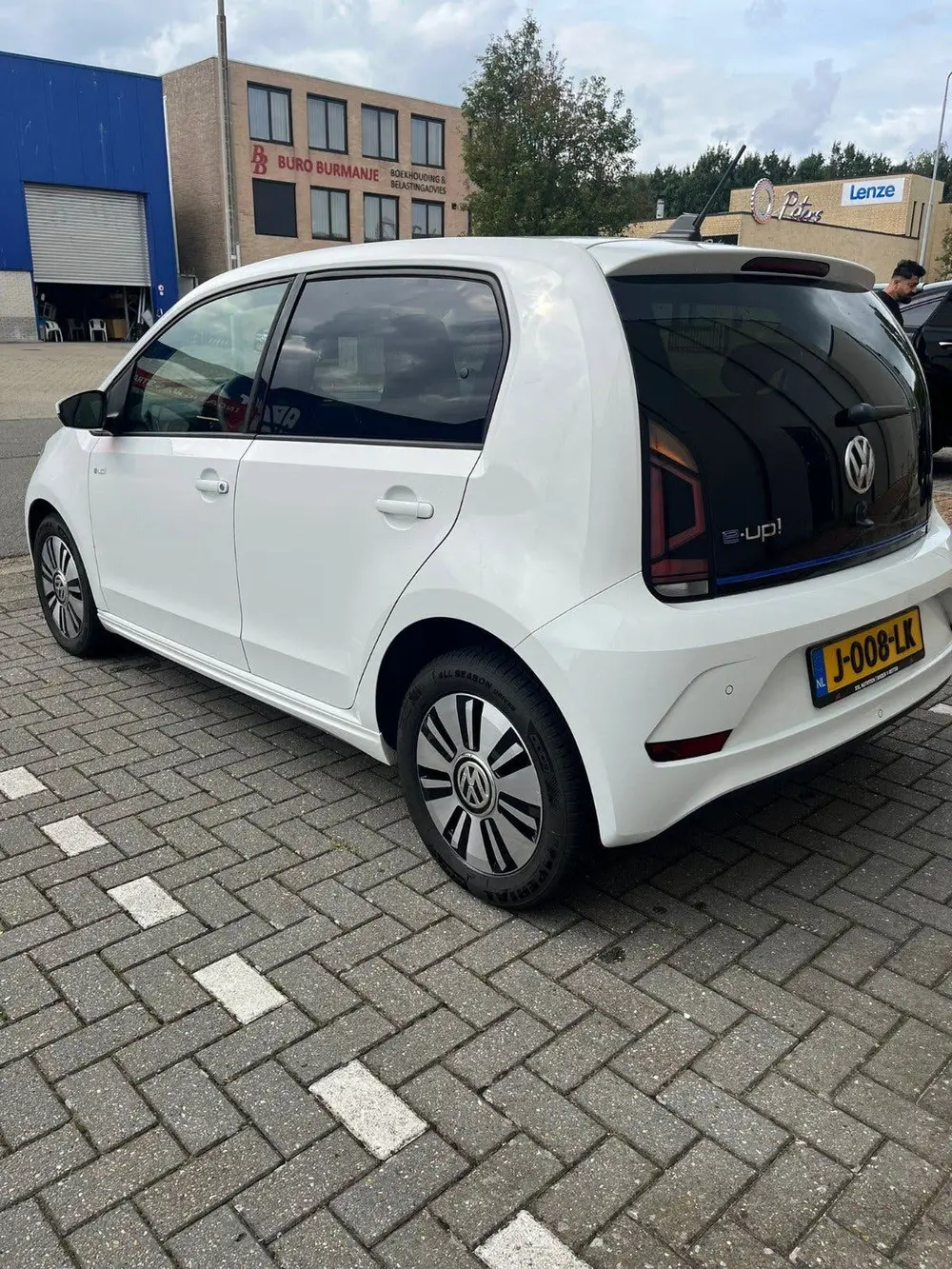 Volkswagen Up! E up! Elektromotor 82pk 5D 2019 Wit uit 2019, foto 3