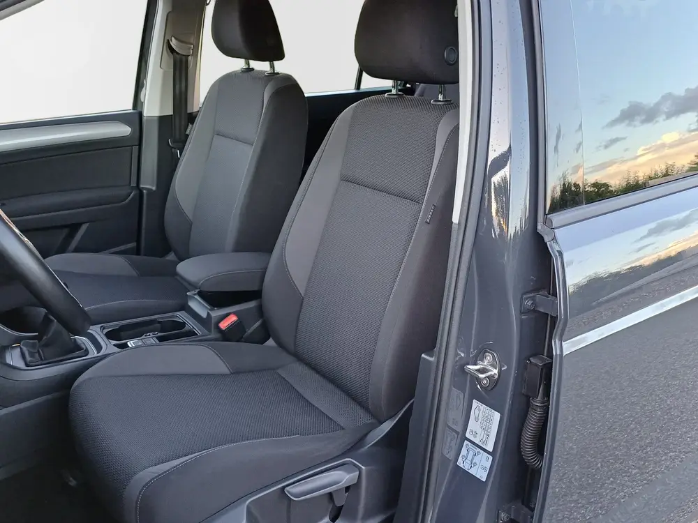 Volkswagen Touran TSI Comfortline 7-Pers /Clima/Navi/Carplay uit 2019, foto 2