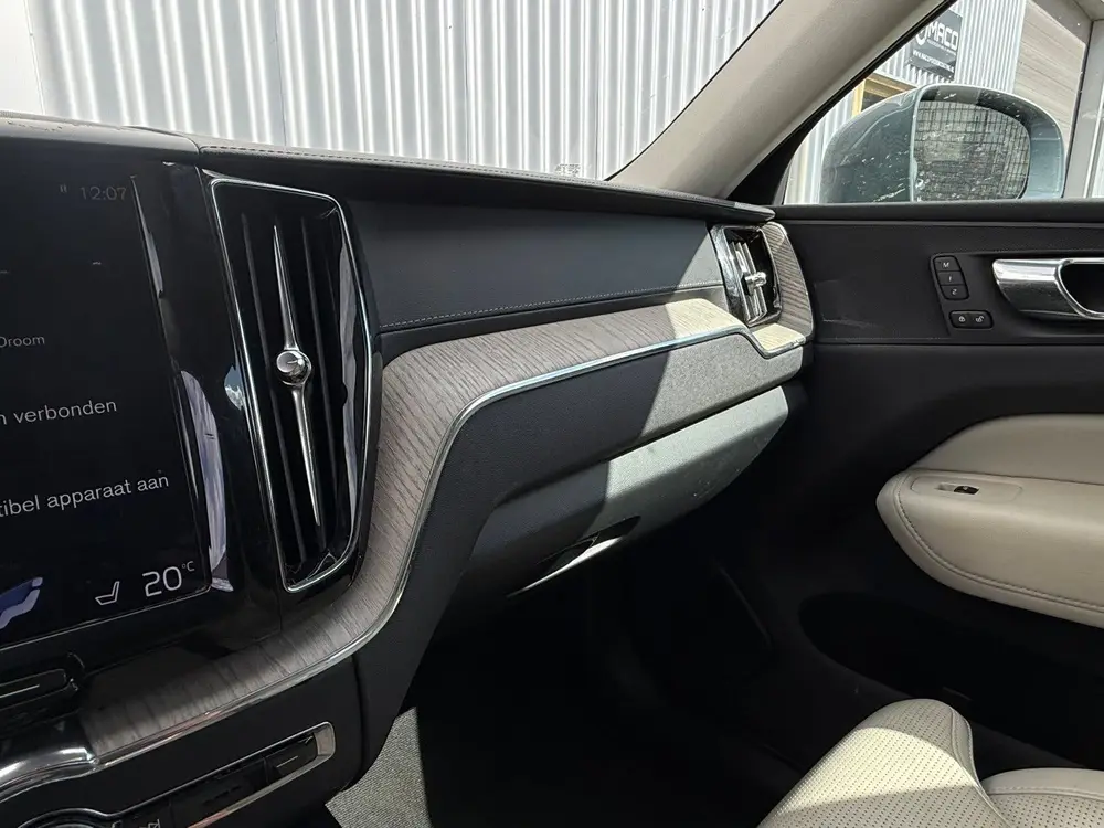 Volvo XC60 T8 Twin Engine 390pk Geartronic AWD 2019 Grijs uit 2019, foto 15