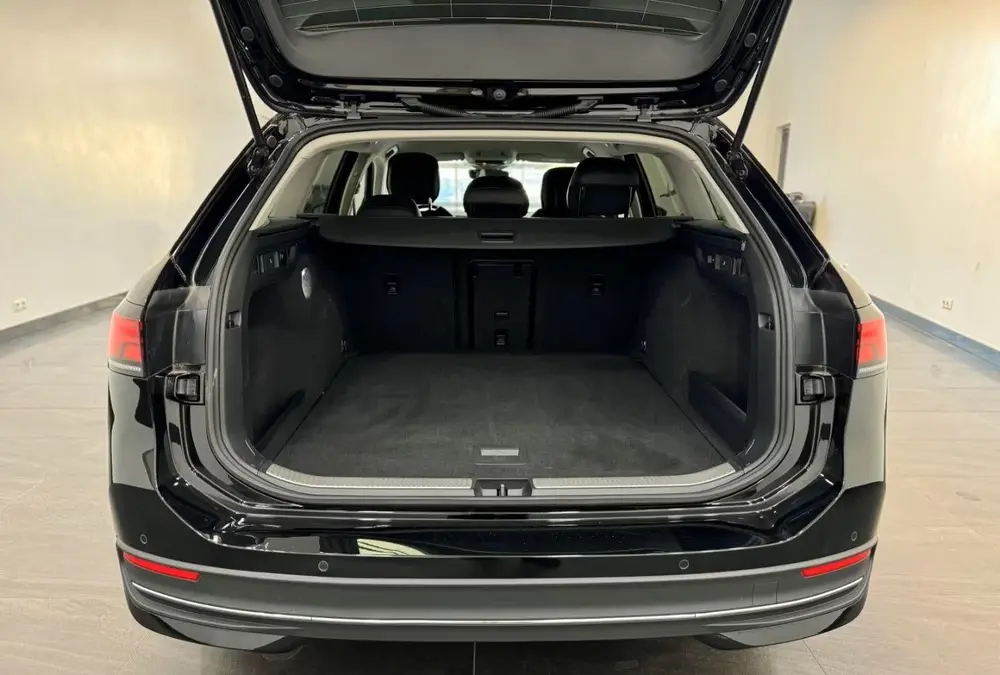 Volkswagen Passat Variant 2.0 TDI 150 PK Automaat ACC Trekha uit 2025, foto 12