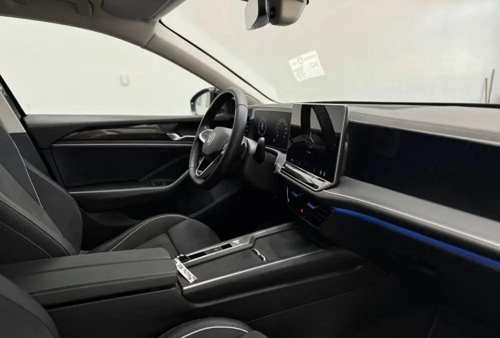 Volkswagen Passat Variant 2.0 TDI 150 PK Automaat ACC Trekha uit 2025, foto 9
