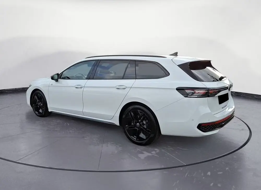 Volkswagen Passat Variant 2.0 TDI R-Line 150 PK Automaat ACC uit 2025, foto 3
