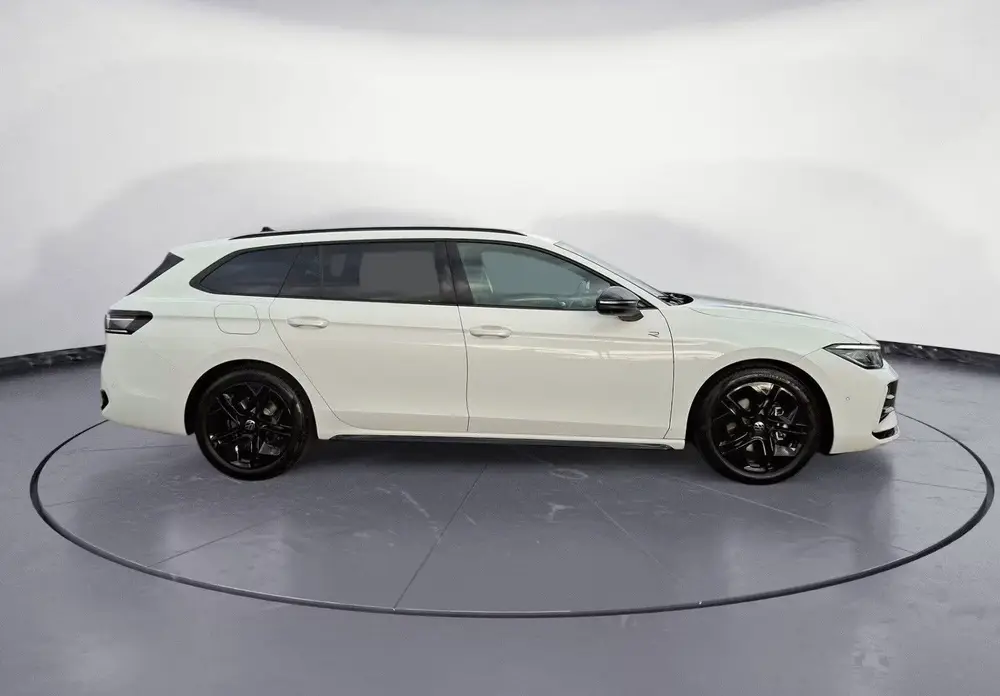 Volkswagen Passat Variant 2.0 TDI R-Line 150 PK Automaat ACC uit 2025, foto 5