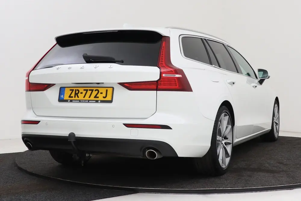 Volvo V60 2.0 T4 Momentum Pro | Trekhaak | Volledig Ond. | O uit 2019, foto 10