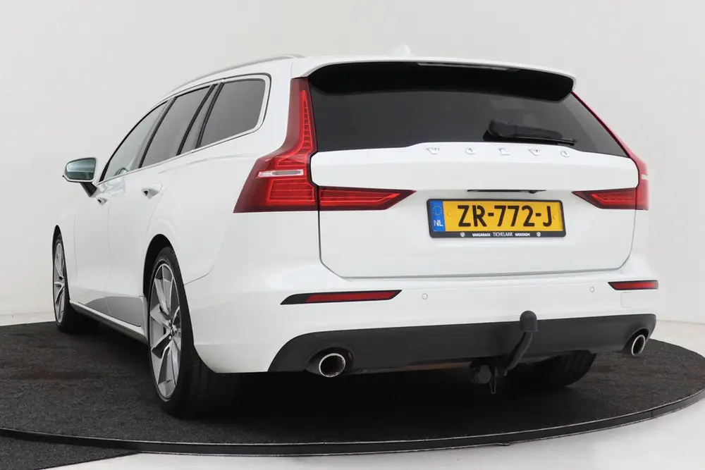 Volvo V60 2.0 T4 Momentum Pro | Trekhaak | Volledig Ond. | O uit 2019, foto 9