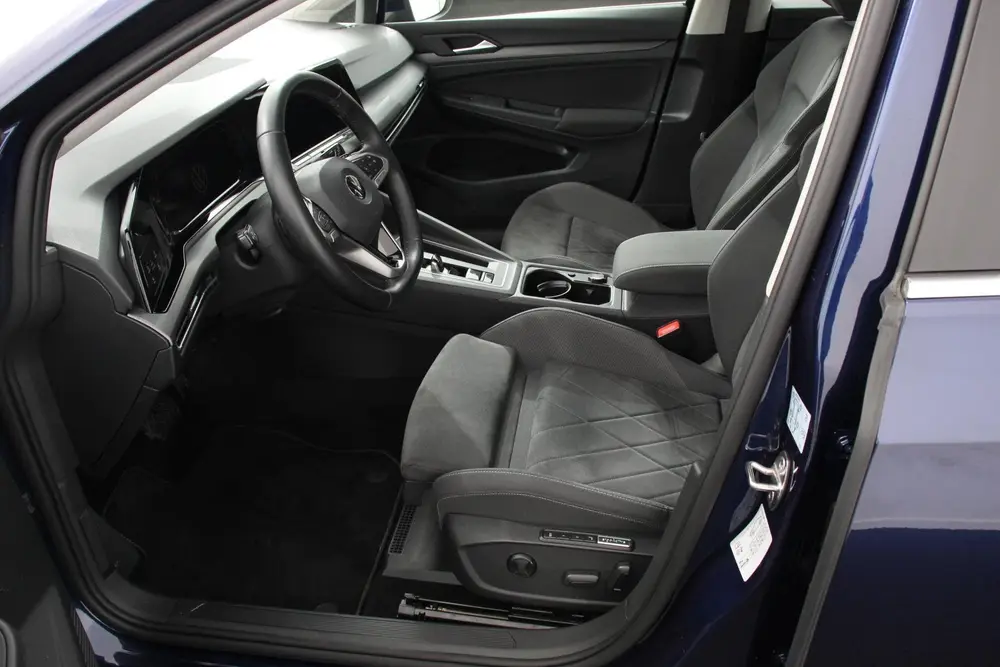 Volkswagen Golf 1.5 eTSI DSG Style 150 Pk Adaptive Cruise Co uit 2021, foto 2