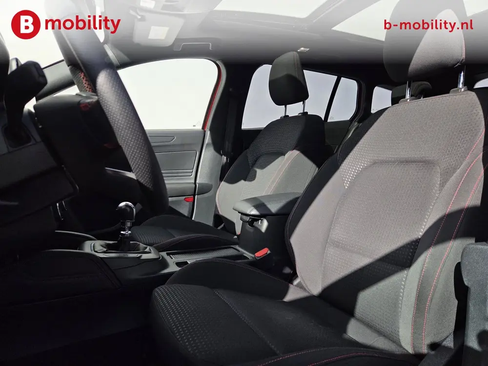 Ford Focus Wagon 1.0 EcoBoost ST Line Business Trekhaak Pano uit 2019, foto 10