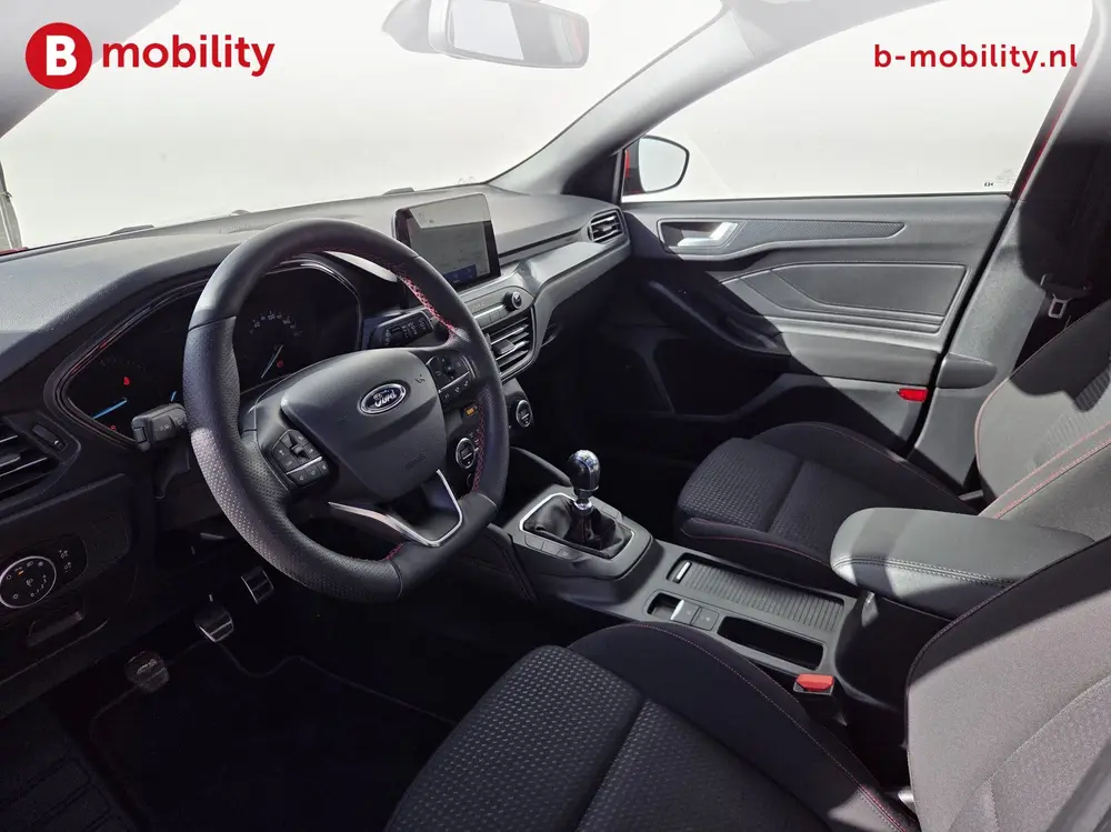 Ford Focus Wagon 1.0 EcoBoost ST Line Business Trekhaak Pano uit 2019, foto 8