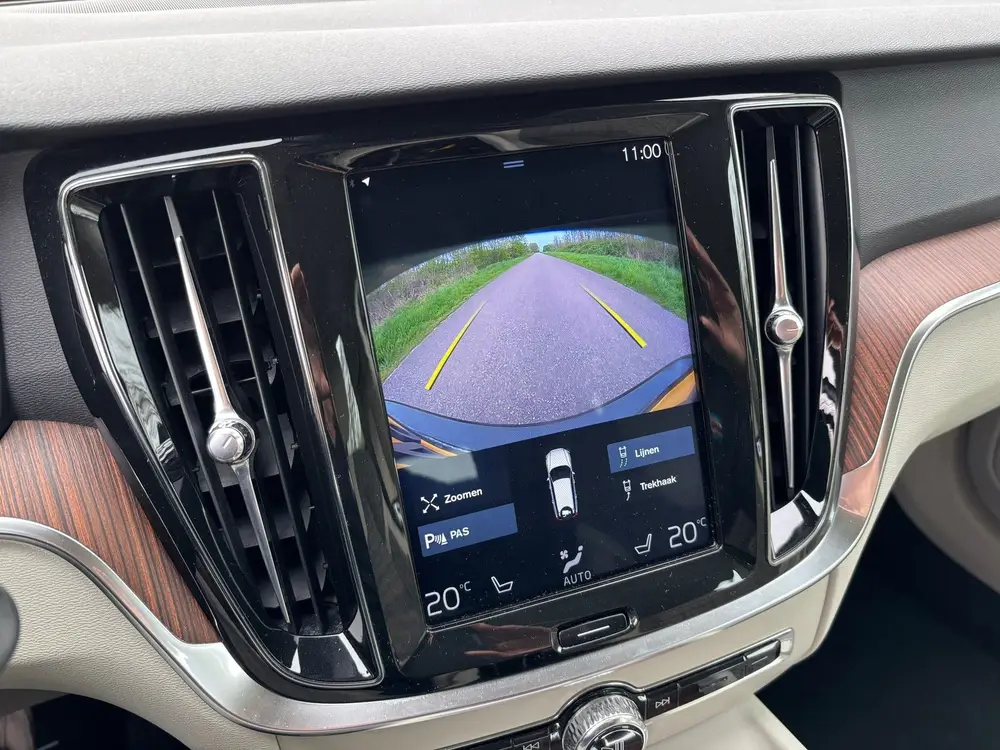 Volvo V60 2.0 T5 Momentum/Camera/Trekhaak/Pdc uit 2019, foto 13