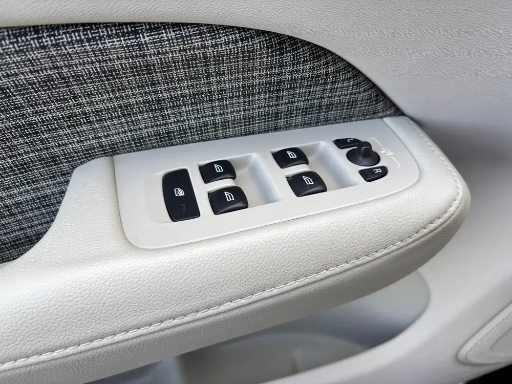 Volvo V60 2.0 T5 Momentum/Camera/Trekhaak/Pdc uit 2019, foto 14