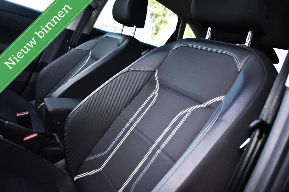 Volkswagen Taigo Turbo Style AUTOMAAT/VIRTUAL COCKPIT/CAMERA uit 2022, foto 5