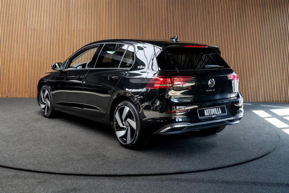 Volkswagen Golf 1.5 eTSI Leer ACC Navi Climate 3zone PDC uit 2025, foto 3