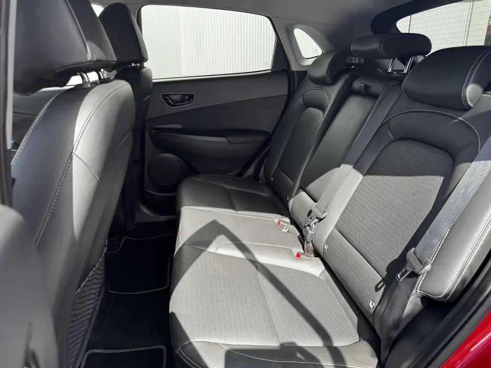 Hyundai Kona 1.6 GDI HEV Premium / Dealeronderhouden / Leder uit 2019, foto 13