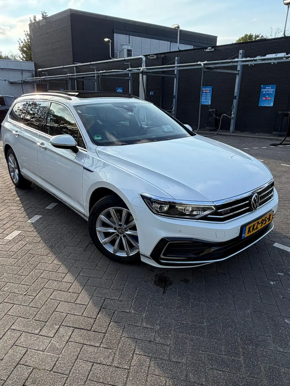 Volkswagen Passat Variant Passat 1.4 TSI Phev 218pk 6-DSG 2021 Wit uit 2021