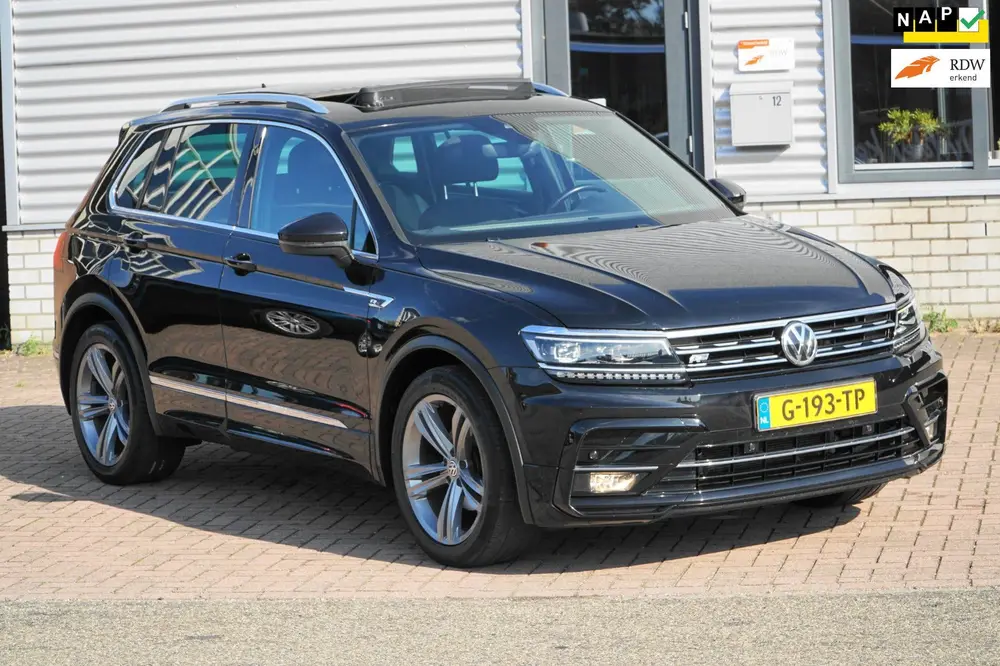 Volkswagen Tiguan 1.5 TSI 1STE EIGENAAR R-LINE PANO uit 2019