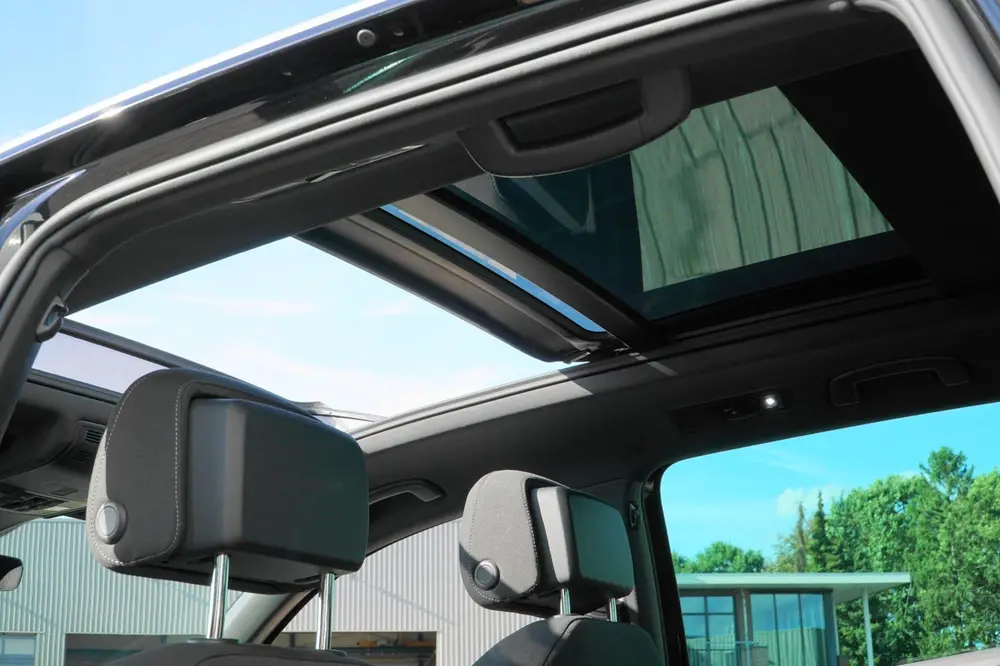 Volkswagen Tiguan 1.5 TSI 1STE EIGENAAR R-LINE PANO uit 2019, foto 2