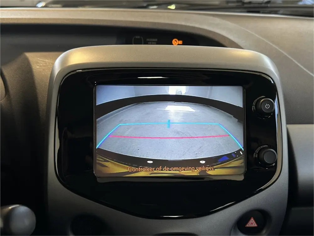 Toyota Aygo 1.0 VVT-i x-play limited | NL | 2 Eig | Camera | uit 2019, foto 13