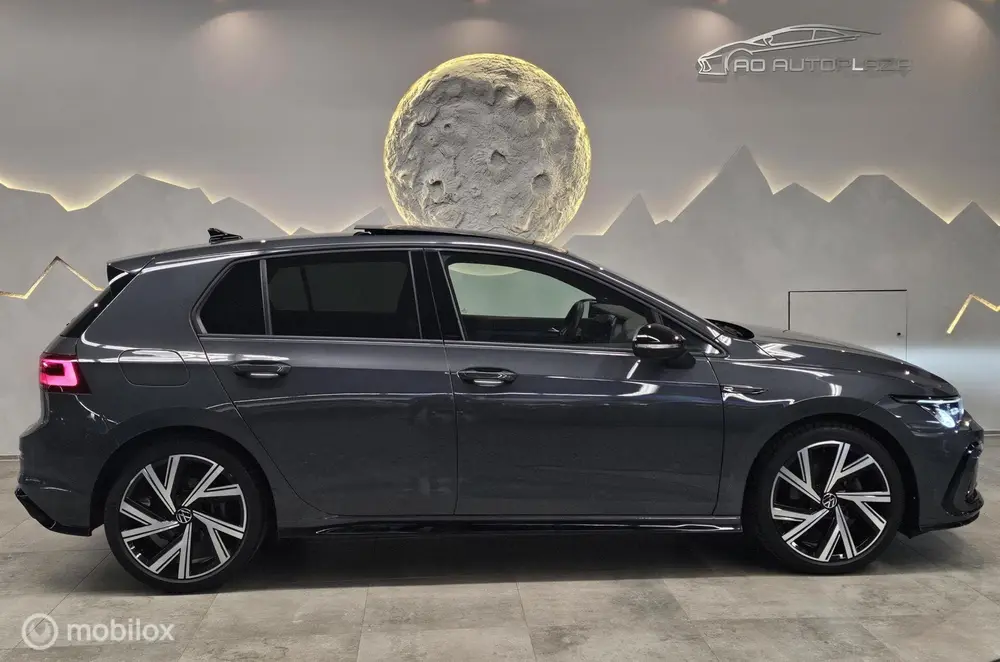 Volkswagen Golf 1.5 eTSI 3x R-Line Panorama/H&K/Keyless/IQ L uit 2022, foto 9