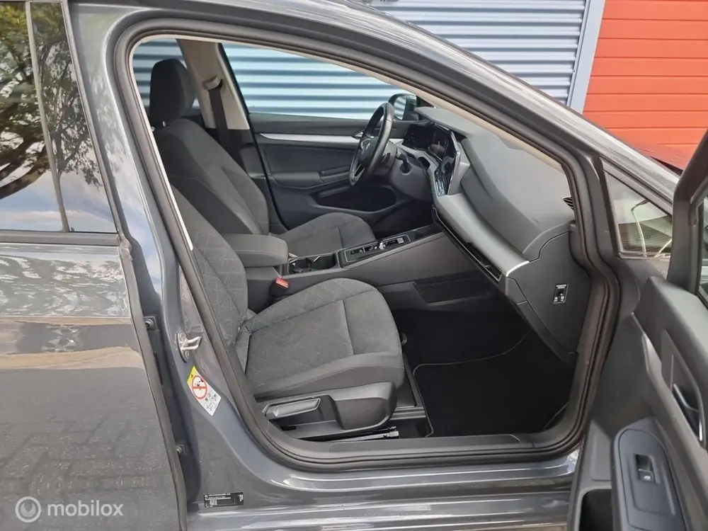 Volkswagen Golf Variant 1.0 eTSI Life Business DSG Automaat uit 2020, foto 10