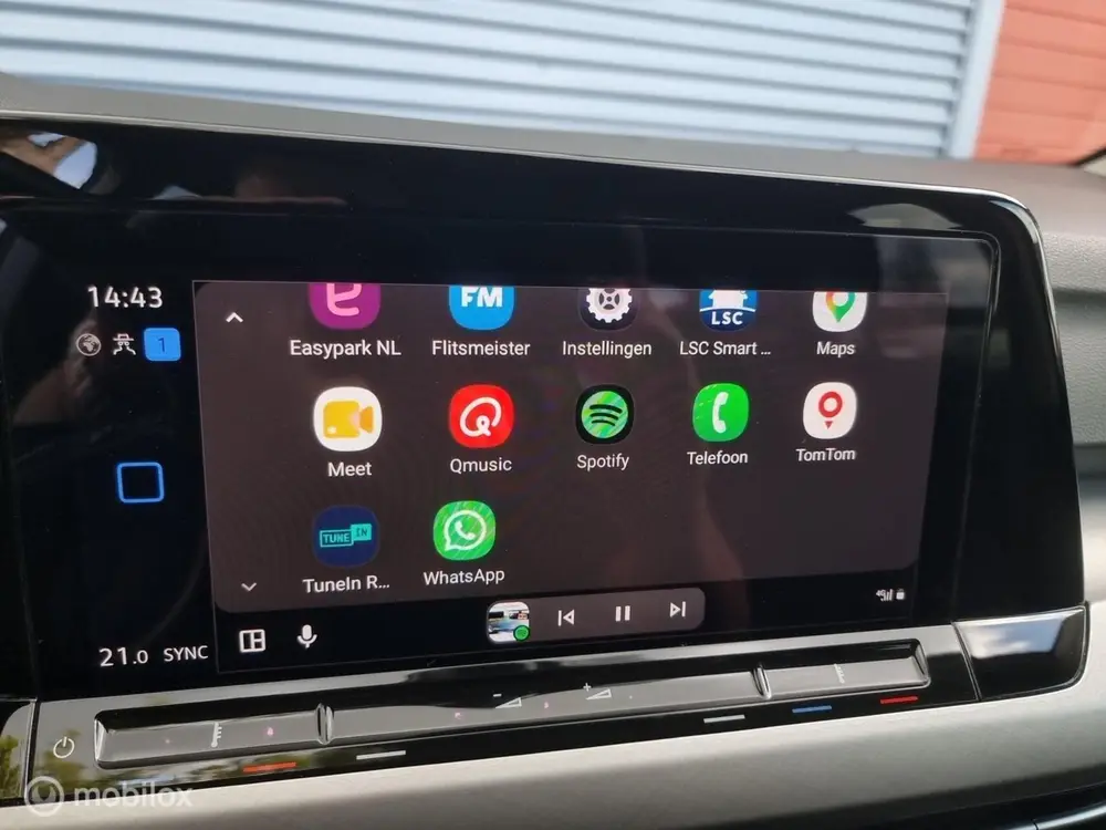 Volkswagen Golf Variant 1.0 eTSI Life Business DSG Automaat uit 2020, foto 16