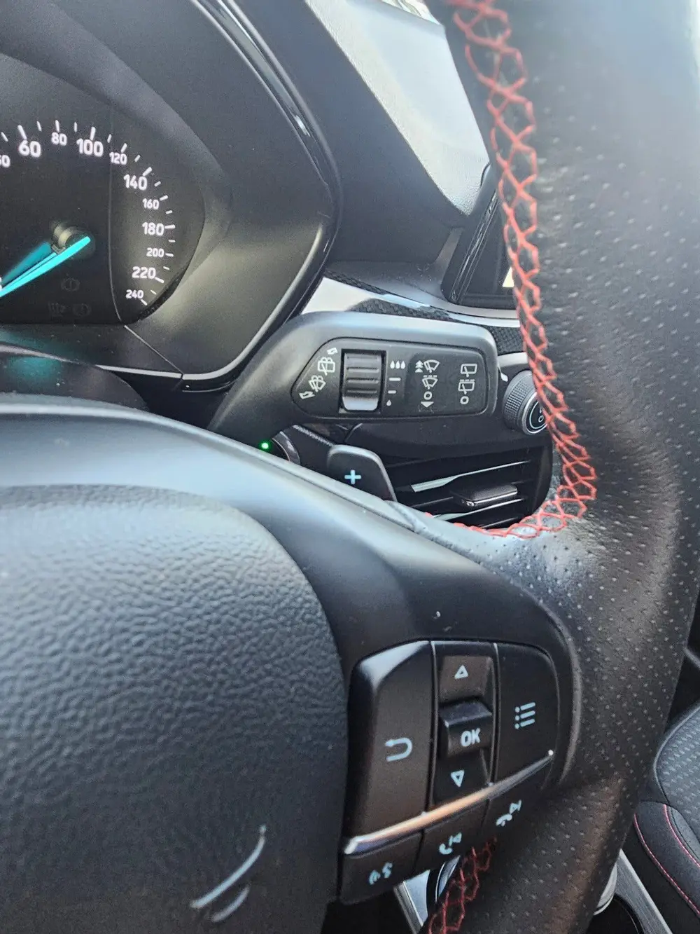 Ford Focus Wagon 1.0 EcoBoost Titanium ST-Line Business Zeer uit 2019, foto 10