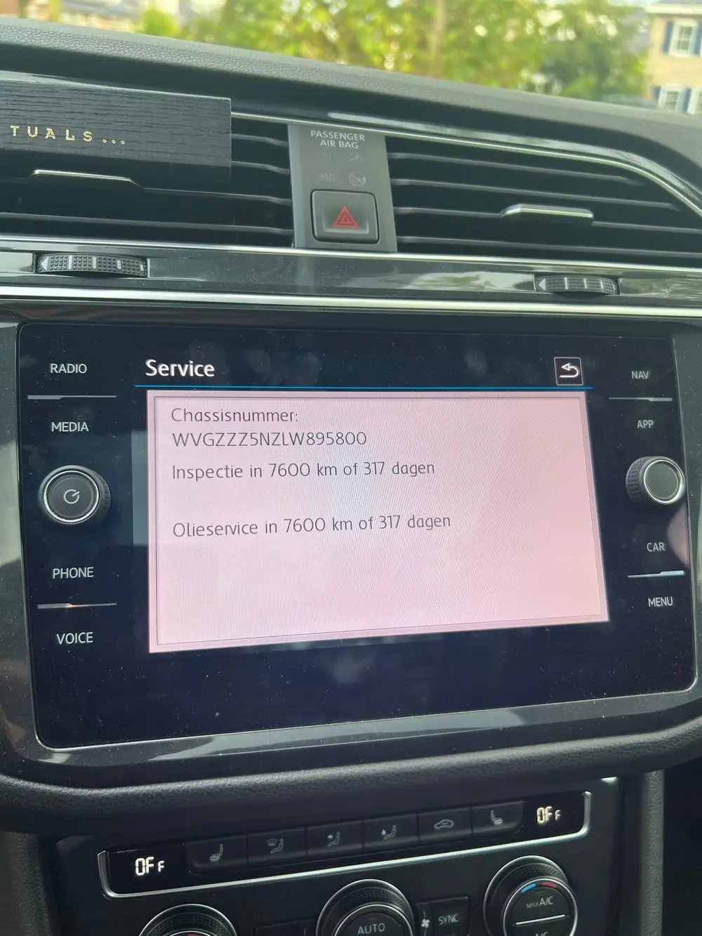 Volkswagen Tiguan 1.5 TSI ACT 150pk DSG 2020 Zwart uit 2020, foto 11