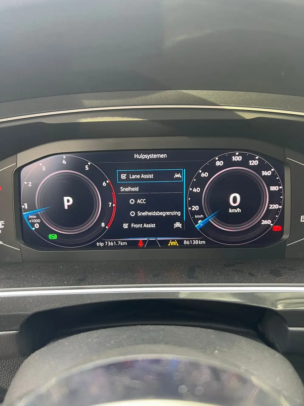 Volkswagen Tiguan 1.5 TSI ACT 150pk DSG 2020 Zwart uit 2020, foto 9