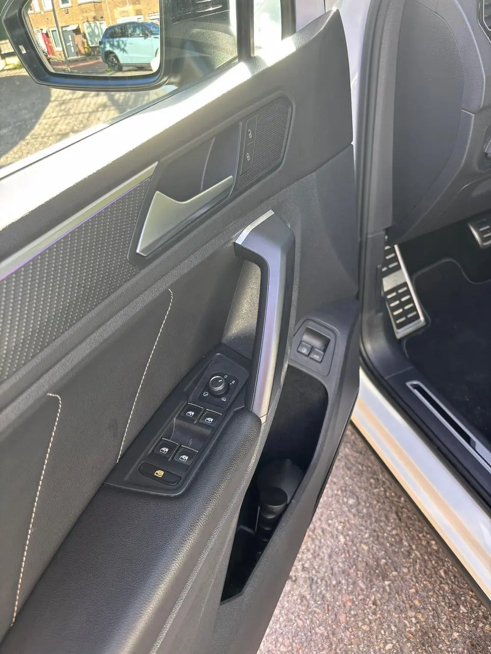 Volkswagen Tiguan 1.4 TSI Ehybrid 245pk DSG 2021 Wit 3xRline uit 2021, foto 16