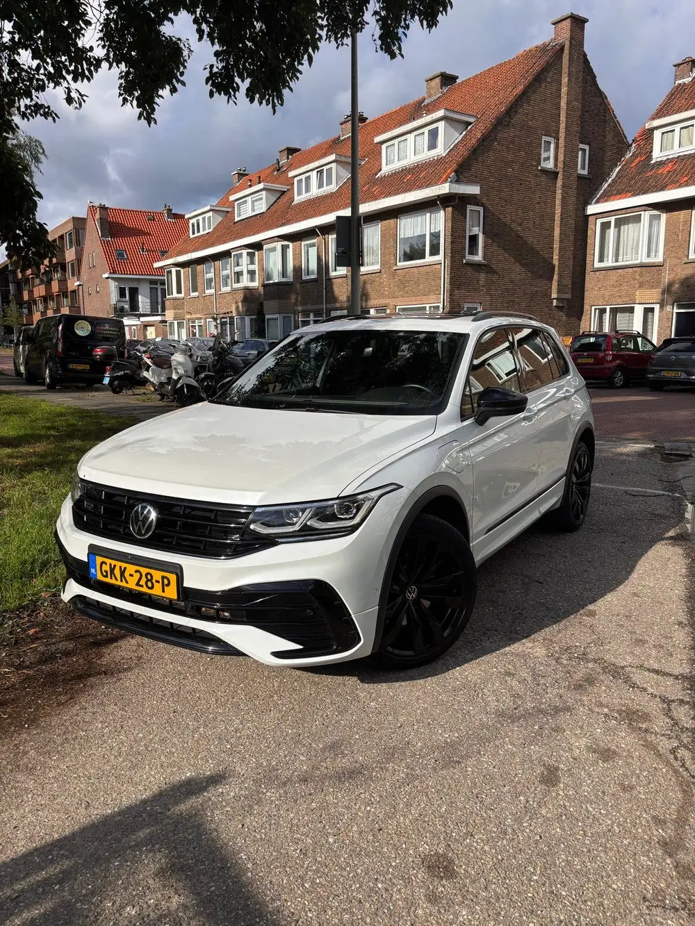 Volkswagen Tiguan 1.4 TSI Ehybrid 245pk DSG 2021 Wit 3xRline uit 2021, foto 4