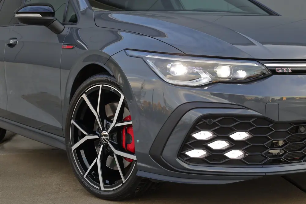 Volkswagen Golf GTI DCC IQ Lights 19" Estoril uit 2022, foto 6
