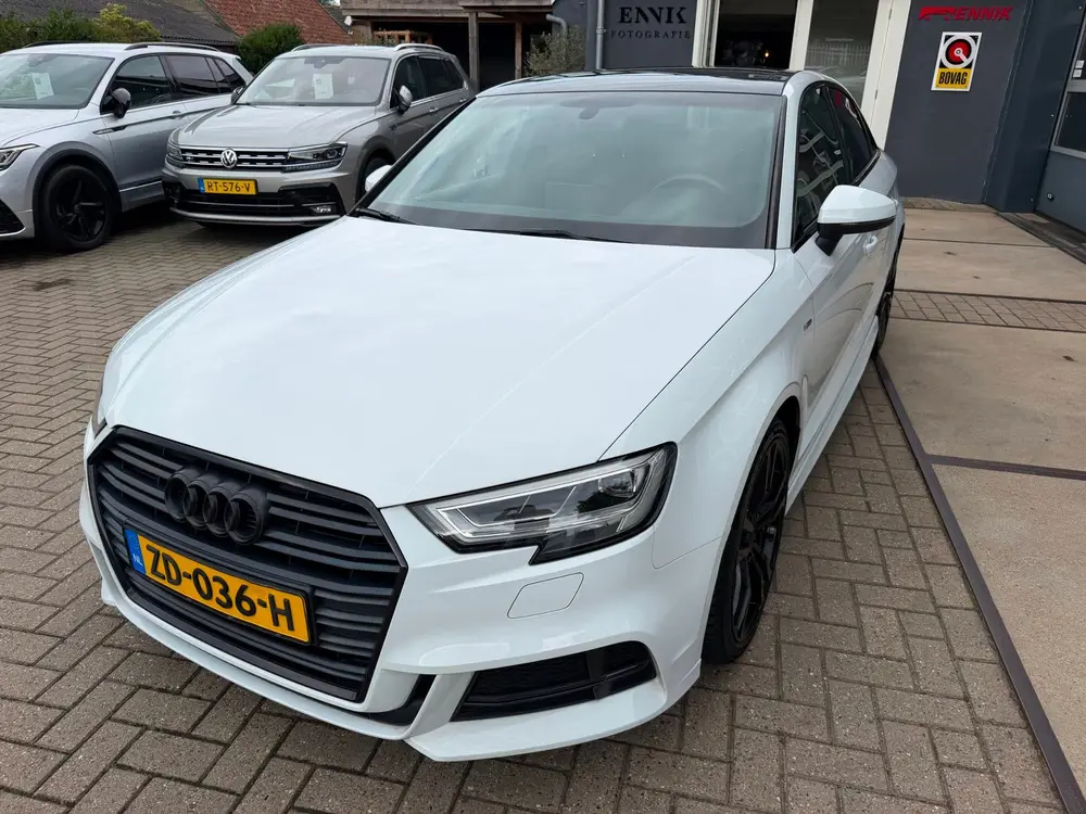 Audi A3 1.5 TFSI CoD Sport S Line Edition / Pano / uit 2019, foto 14