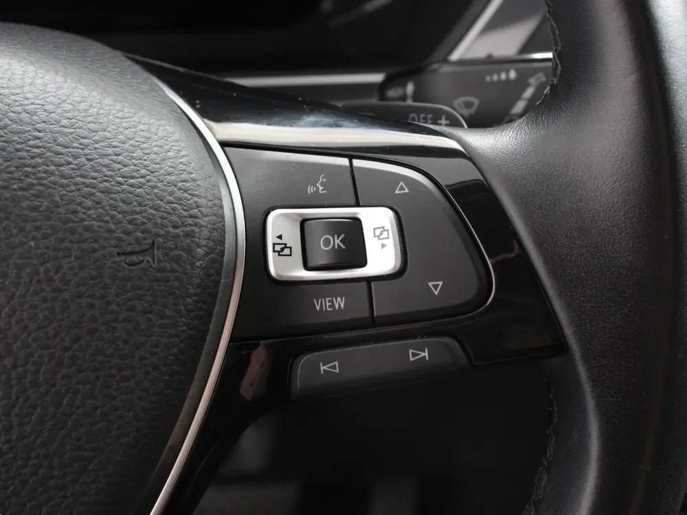 Volkswagen Tiguan 1.5 TSI Comfortline Team DSG Navigatie App uit 2020, foto 17