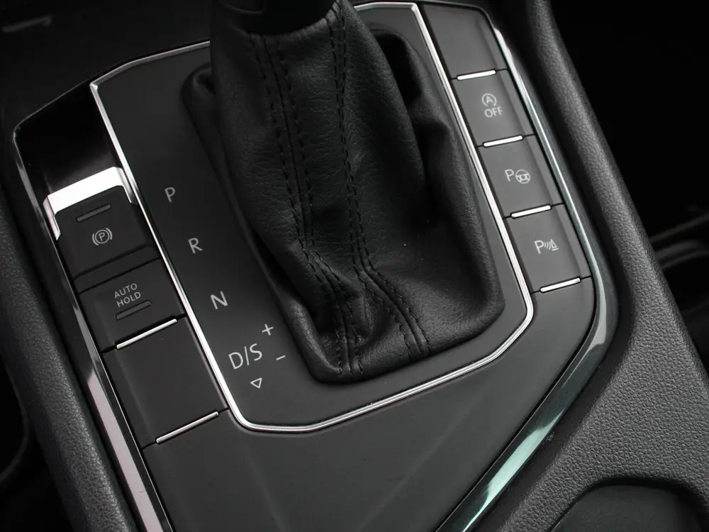 Volkswagen Tiguan 1.5 TSI Comfortline Team DSG Navigatie App uit 2020, foto 18