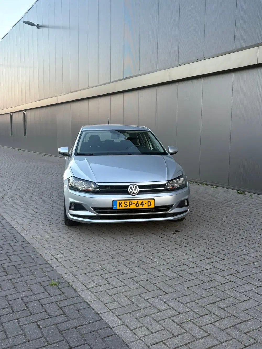 Volkswagen Polo 1.0 TSI 95pk 2020 Grijs uit 2020, foto 2