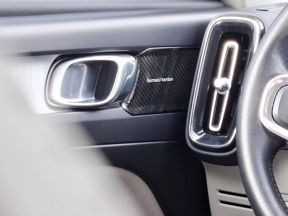 Volvo XC40 2.0 T4 190pk l Camera l 2019 l Harman Kardon uit 2019, foto 10