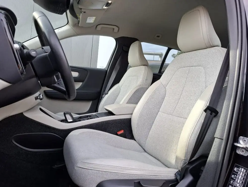 Volvo XC40 2.0 T4 190pk l Camera l 2019 l Harman Kardon uit 2019, foto 13