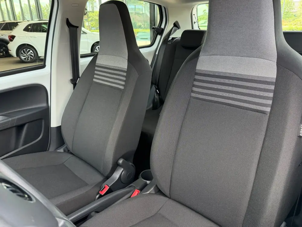 Volkswagen Up! 1.0 5-deurs | Camera | Cruise | Airco | Bluet uit 2021, foto 15
