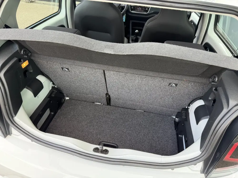 Volkswagen Up! 1.0 5-deurs | Camera | Cruise | Airco | Bluet uit 2021, foto 18